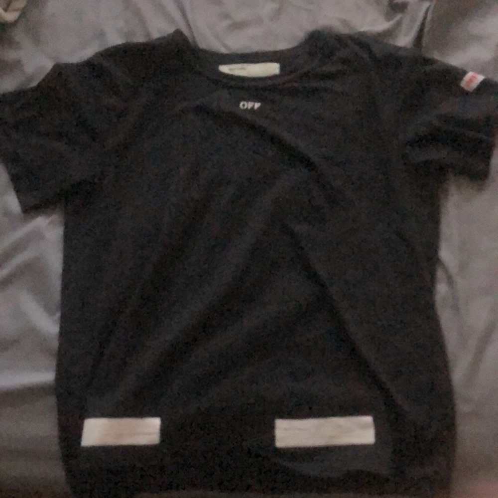 Off white t shirt